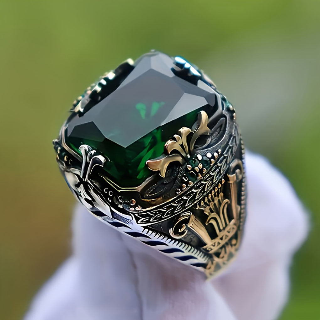 Elegant Vintage Emerald Ring With A Bold Hollowed-out Design For Men