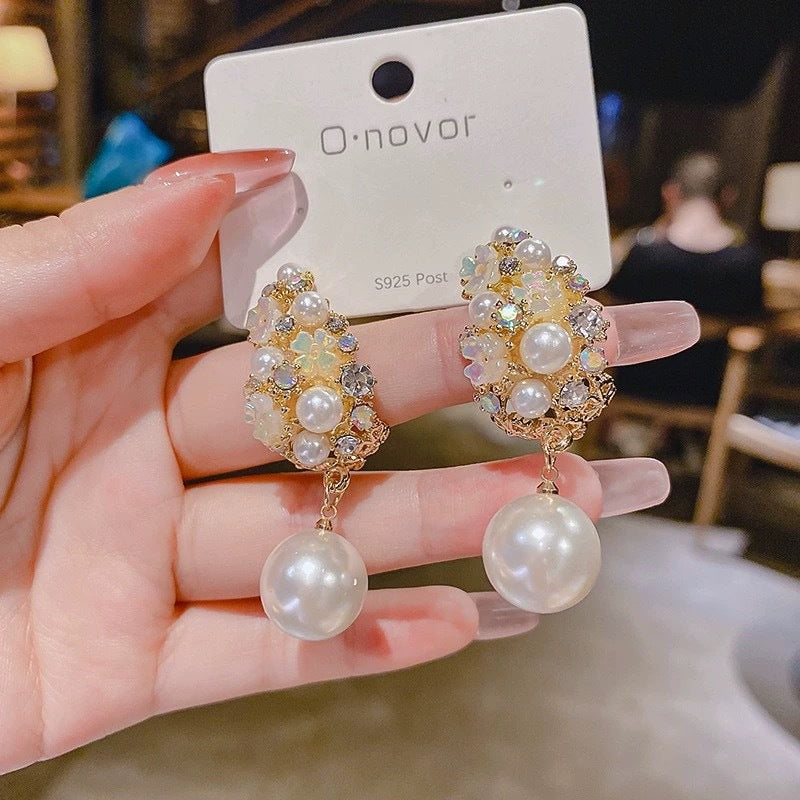 Luxury High-end Design Vintage Flower Pearl Earrings